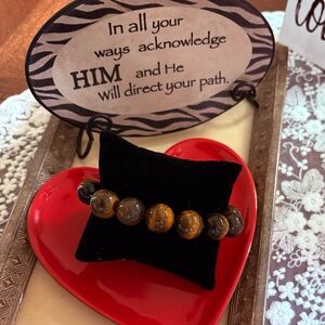 Elegant Tiger Eye Bracelet